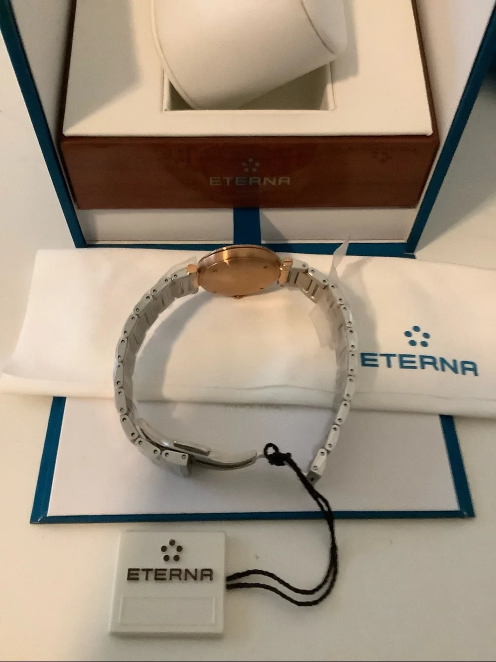 Eterna Watch